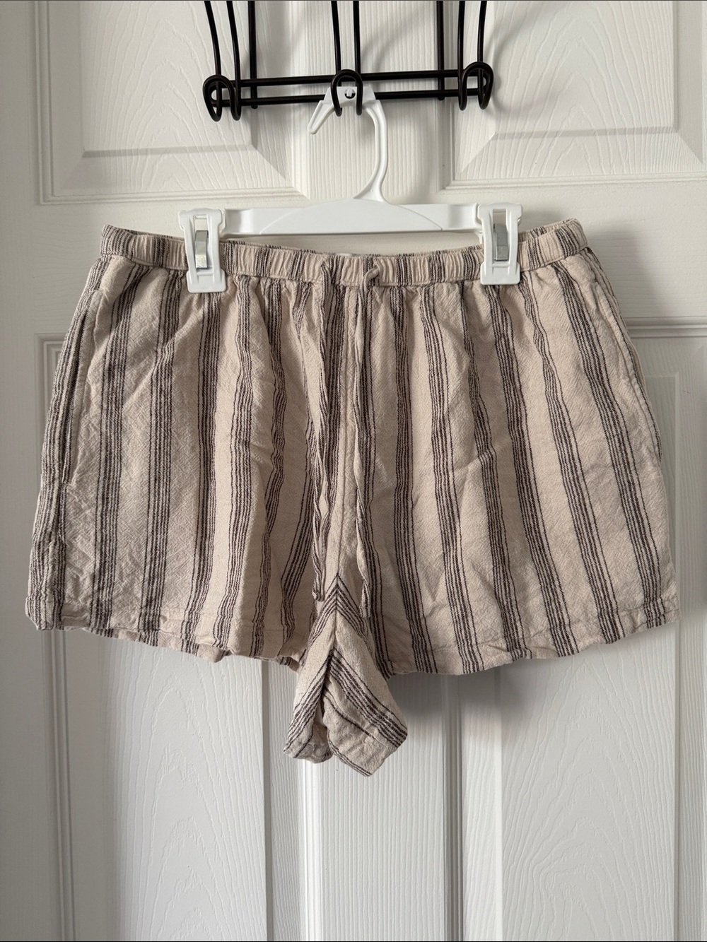 Abercrombie & Fitch Beige and Black Striped Women's Athletic Shorts